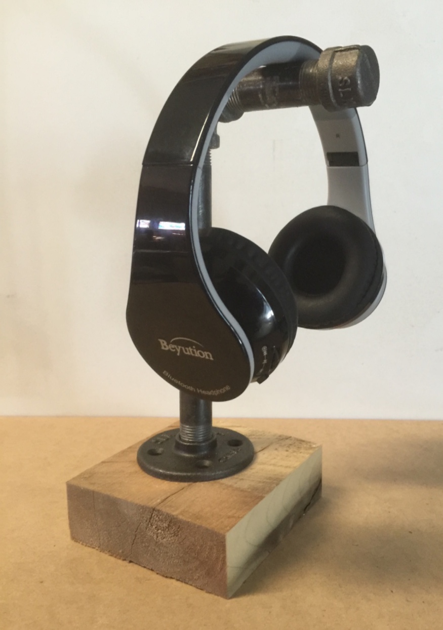 pipe headphone stand